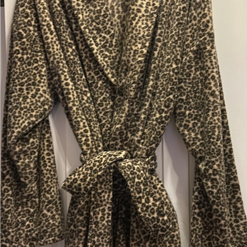 Leopard Print Women's Robe - Picture 2 of 5